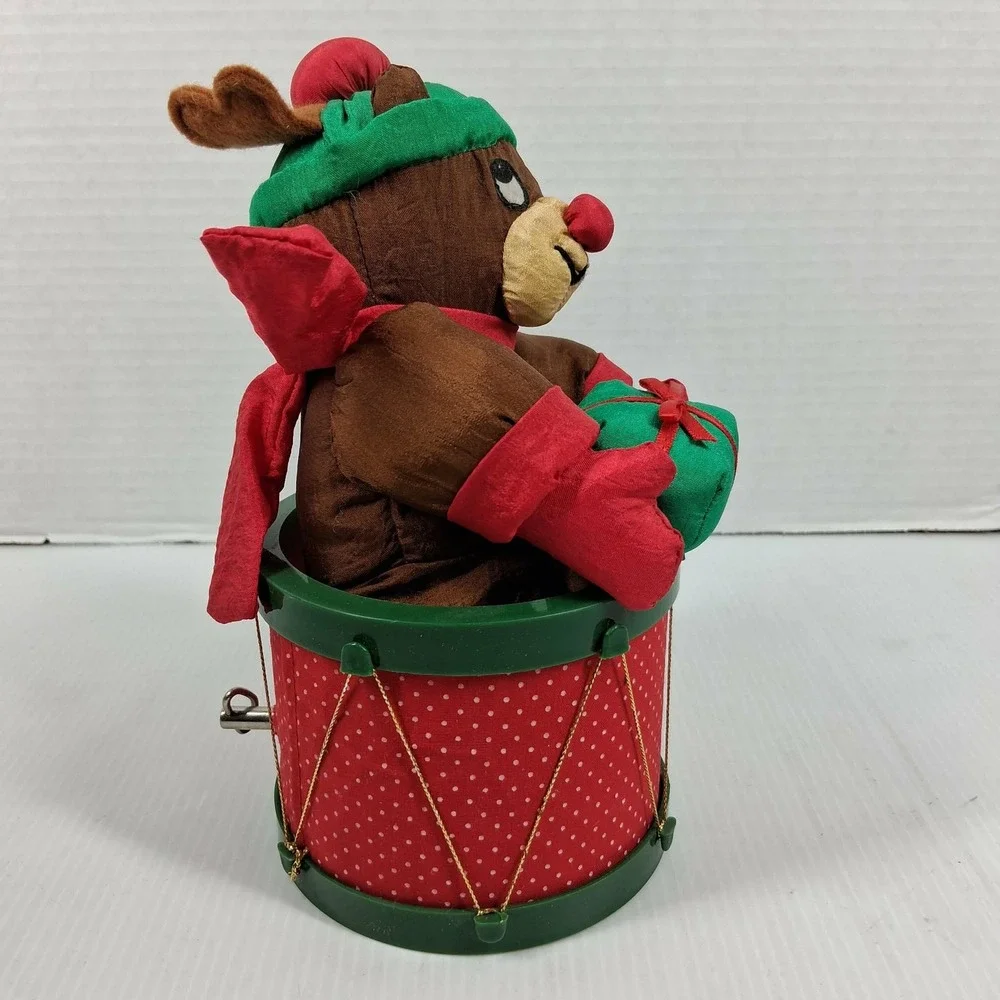 Vintage 1992 International Silver Co Reindeer Motion Musical Jingle Bells Toy